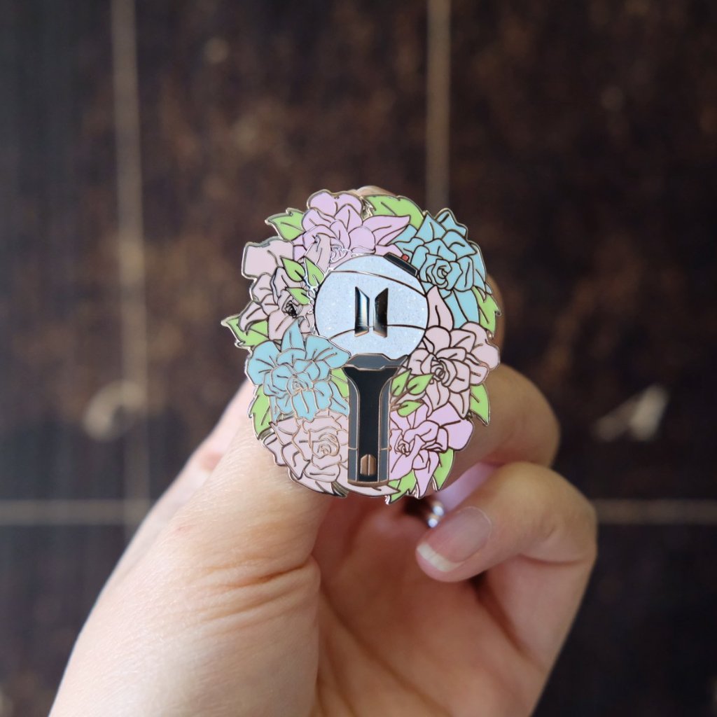 BTS♡ARMYピンバッジ BTSワールド 「公式」 ピンバッジ | JMStore